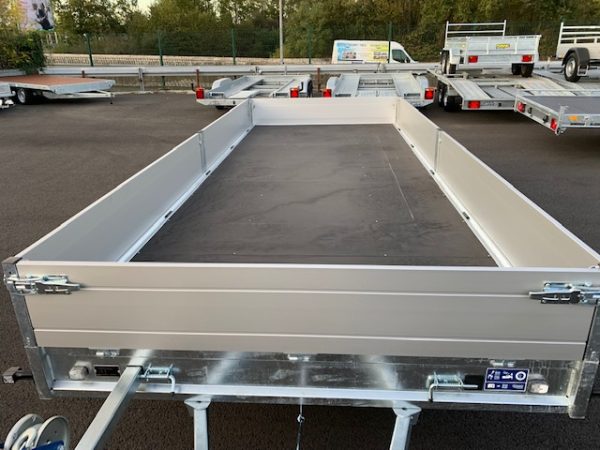 Plateau multi SARIS HEAVY DUTY – PTAC 3500 kg – Rampes + Treuil inclus