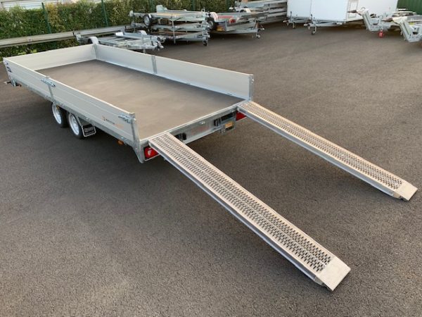 Plateau multi SARIS HEAVY DUTY – PTAC 3500 kg – Rampes + Treuil inclus