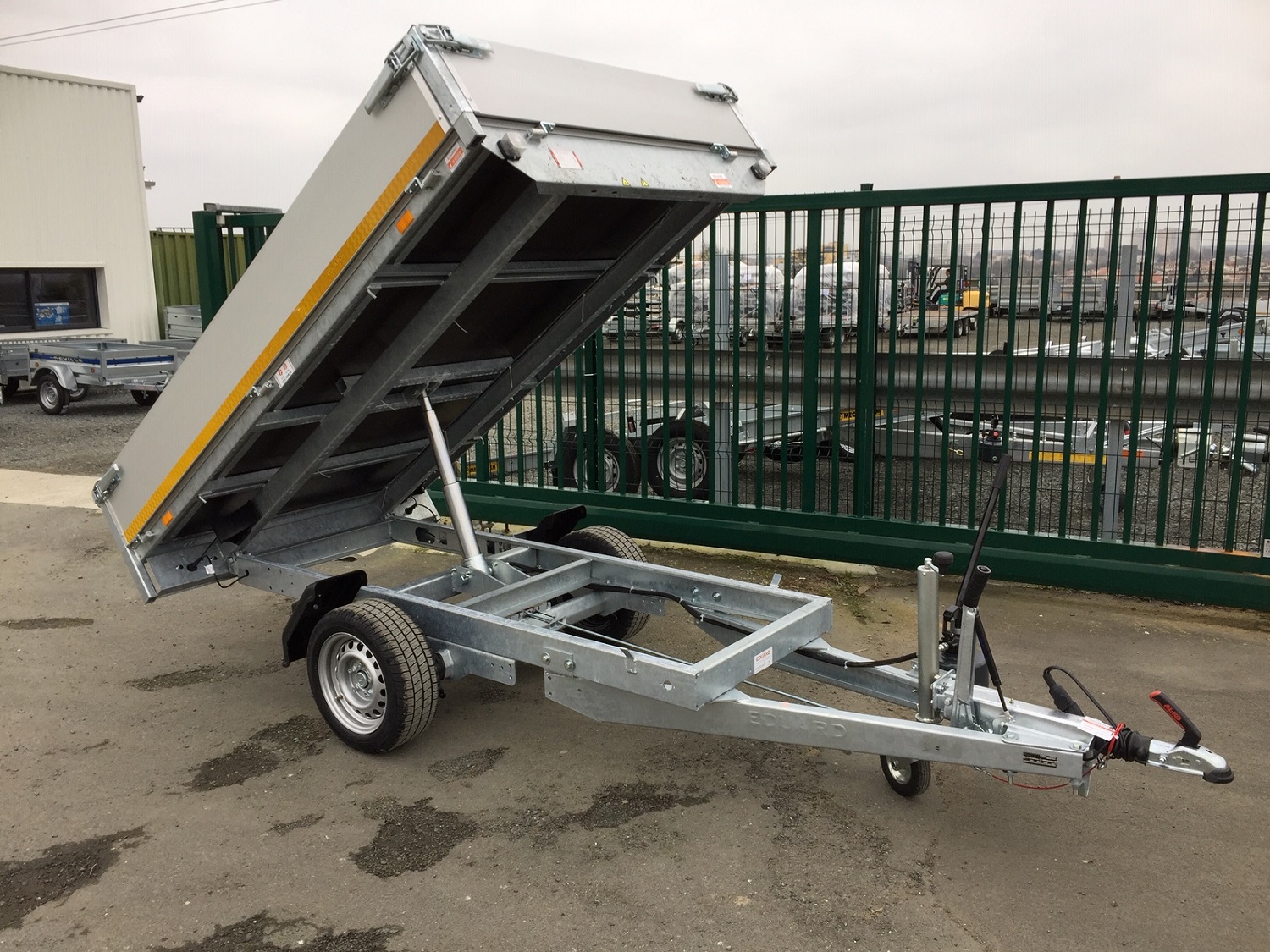 Benne EDUARD 256 x 150 x 30 cm – PTAC 1350 kg