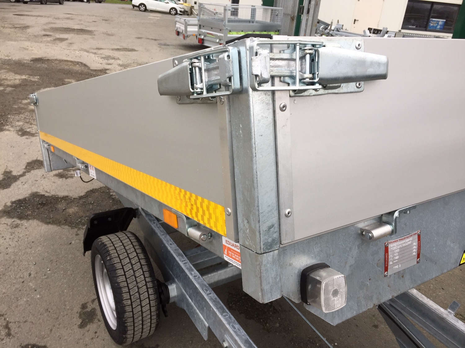 Benne EDUARD 256 x 150 x 30 cm – PTAC 1350 kg