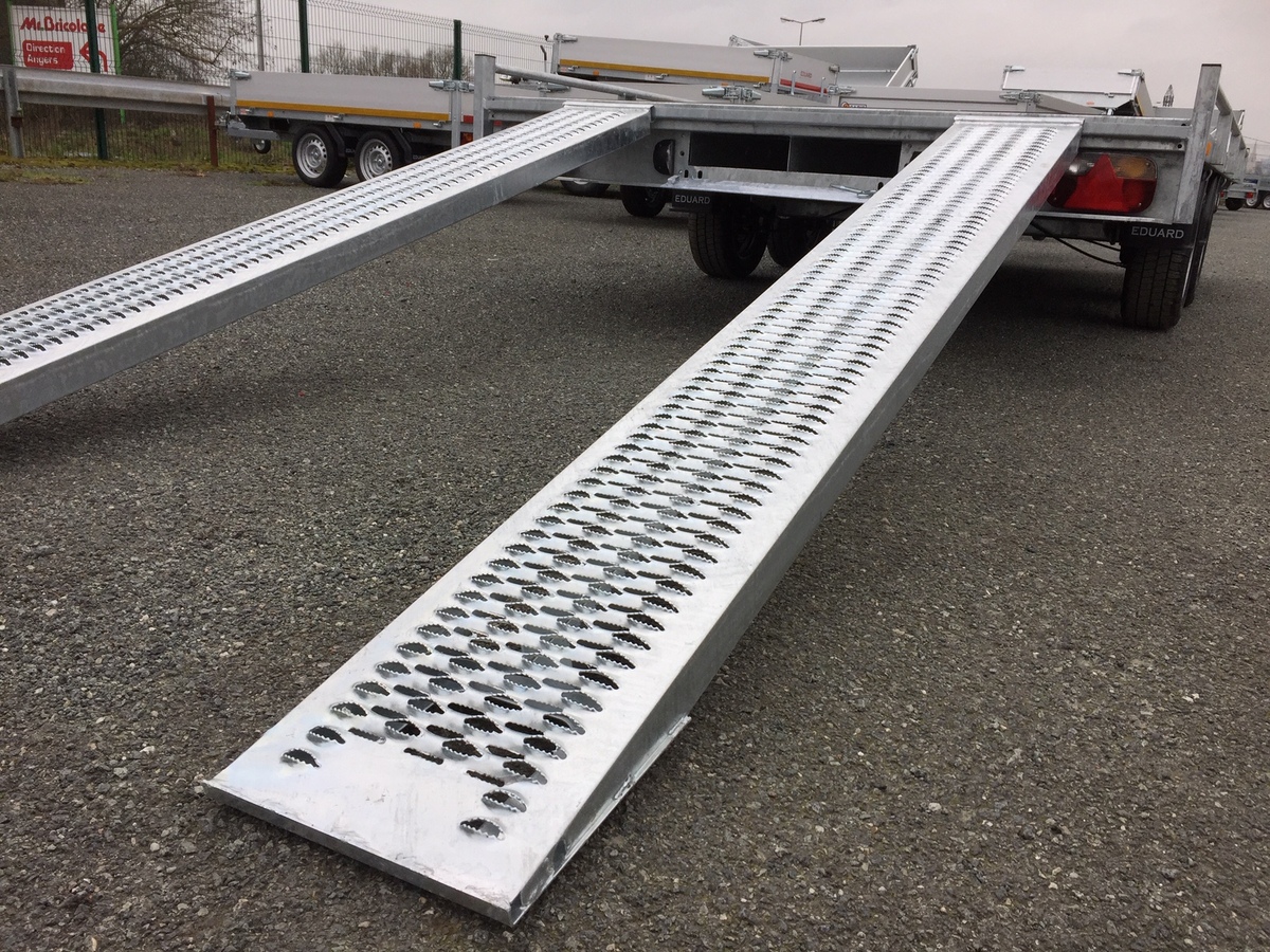 Plateau EDUARD 4020 – 406 x 200 cm – Rampes & Treuil inclus