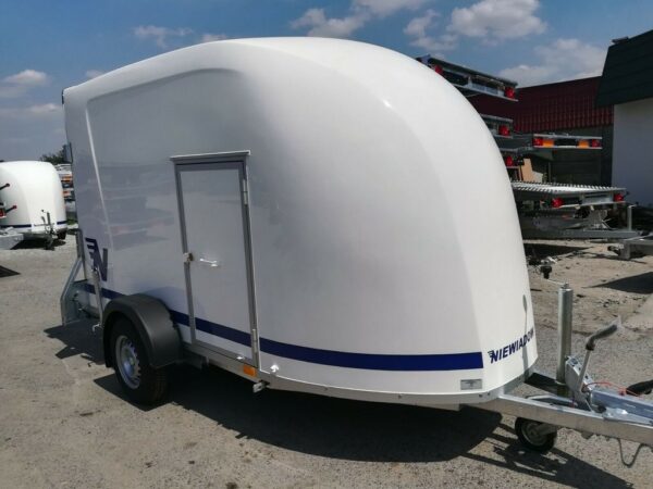 Fourgon en Polyester avec Porte Latérale + Rampe