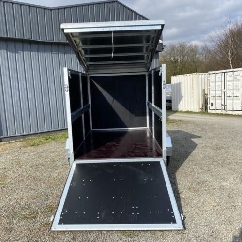 Fourgon JALON JCC750 avec une Capacité de 750 kg