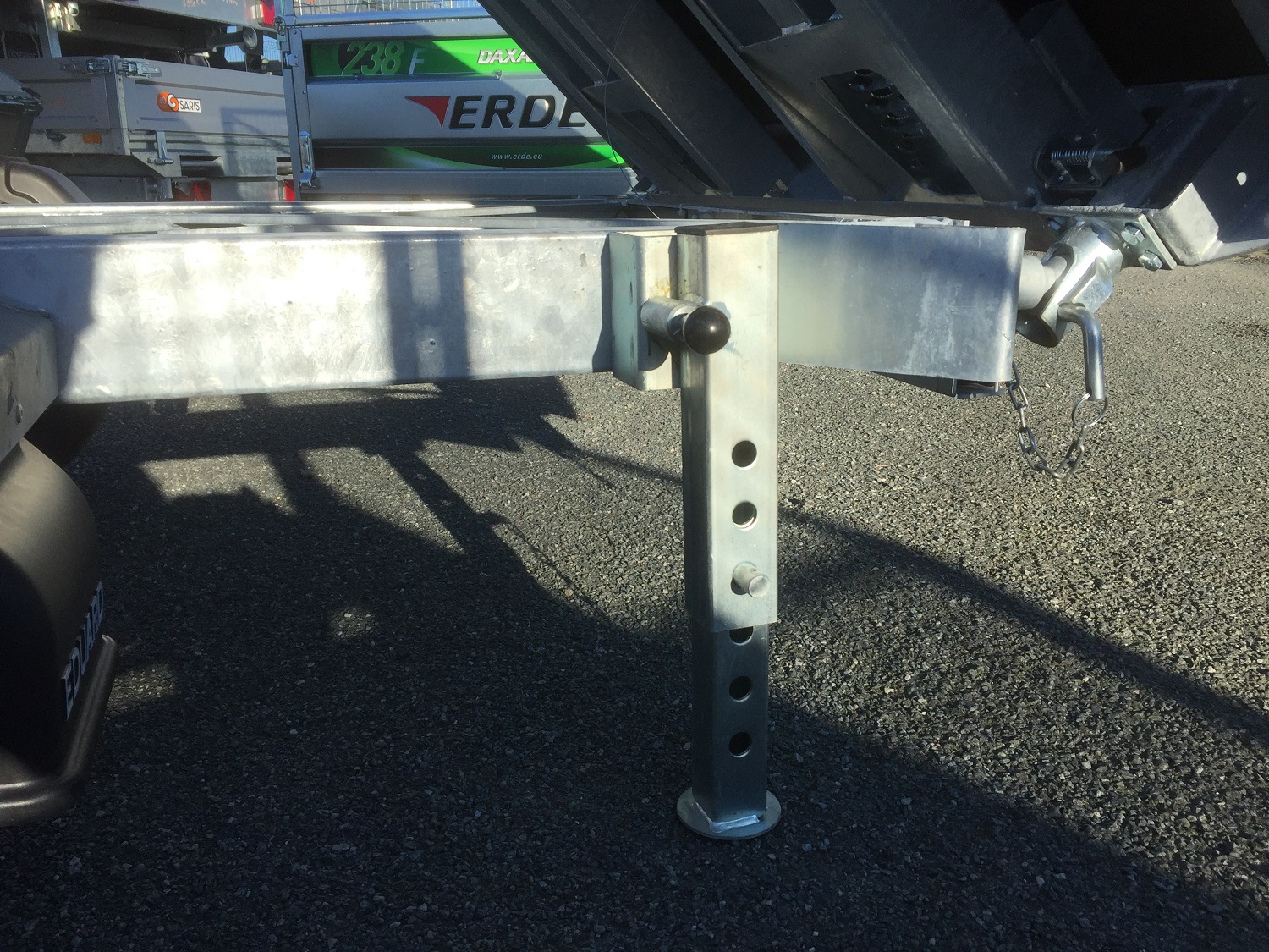 TRIBENNE EDUARD – Electrique+Manuelle de secours – Rampes + Béquilles INCLUS